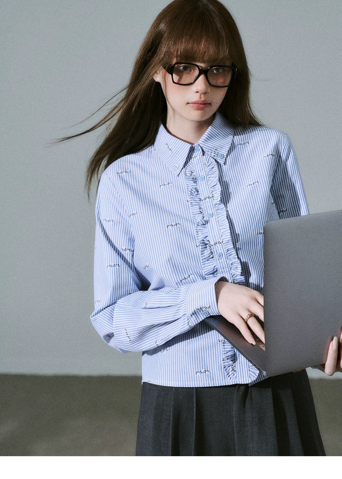 LOST FOREST - Blue Stripe Floral Jacquard Cropped Shirt