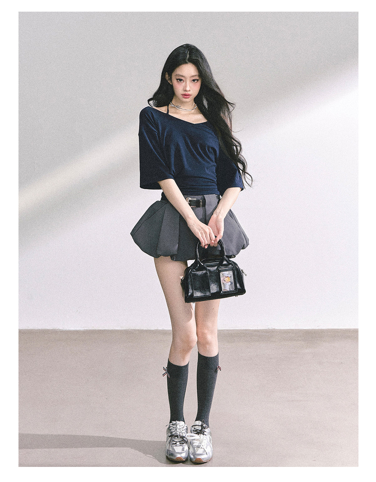 少也眼 “Smart Relax” Asymmetric Halter Short Tee - Navy