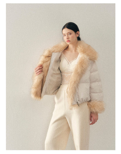 少也眼 “She Listens to the Snow’s Whisper” Pearl Matte White Fur-Collar Down Jacket