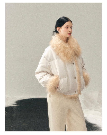 少也眼 “She Listens to the Snow’s Whisper” Pearl Matte White Fur-Collar Down Jacket