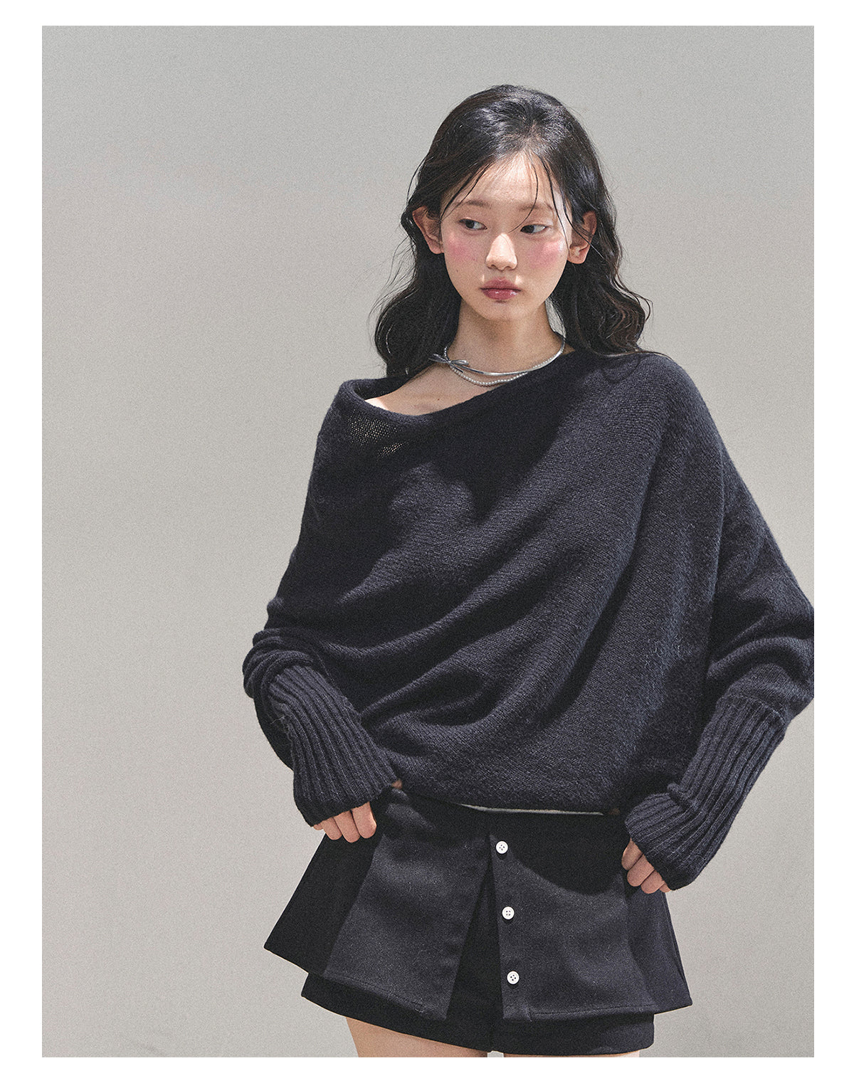 少也眼 “Soft Minimalism” Off-Shoulder Versatile Knit Top - Black 6416515