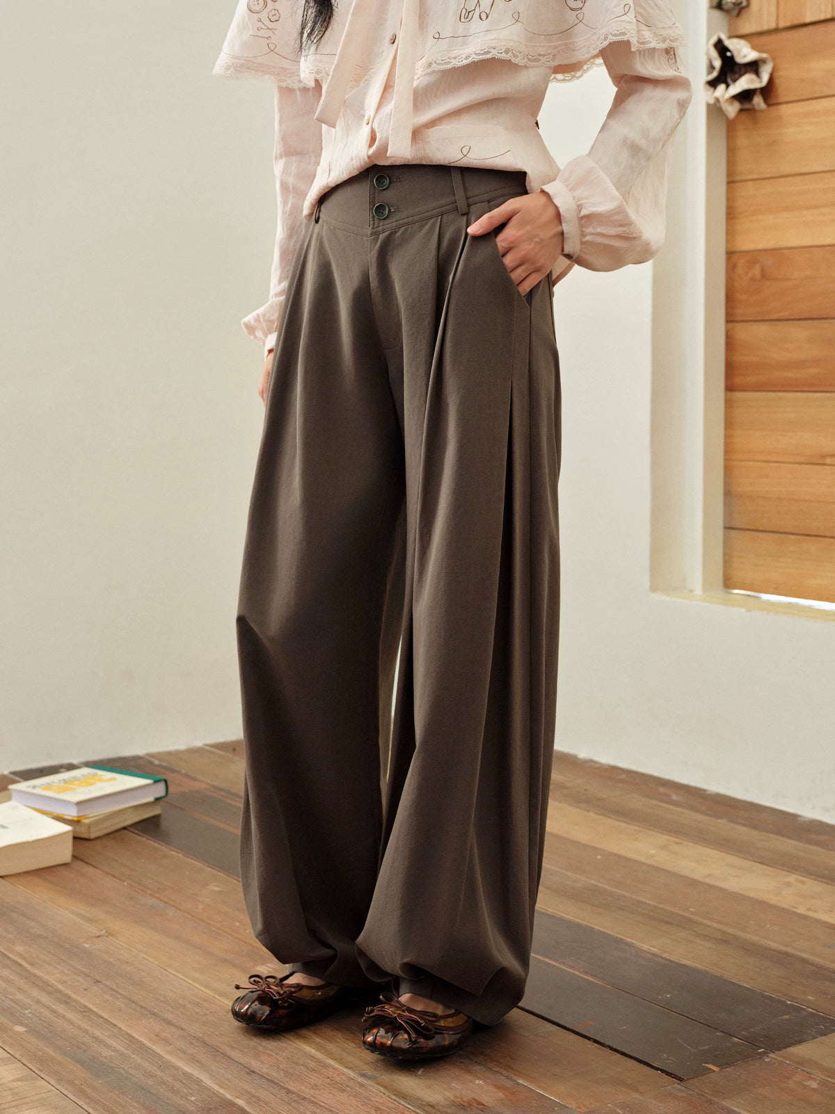 DAILY ARTIST - Coffee Brown Vintage Pleated Balloon Trousers