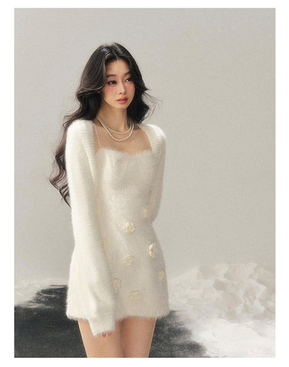 少也眼 "She Steps Through Frostlight" French 3D Floral Faux Mink Mini Dress - Camellia White