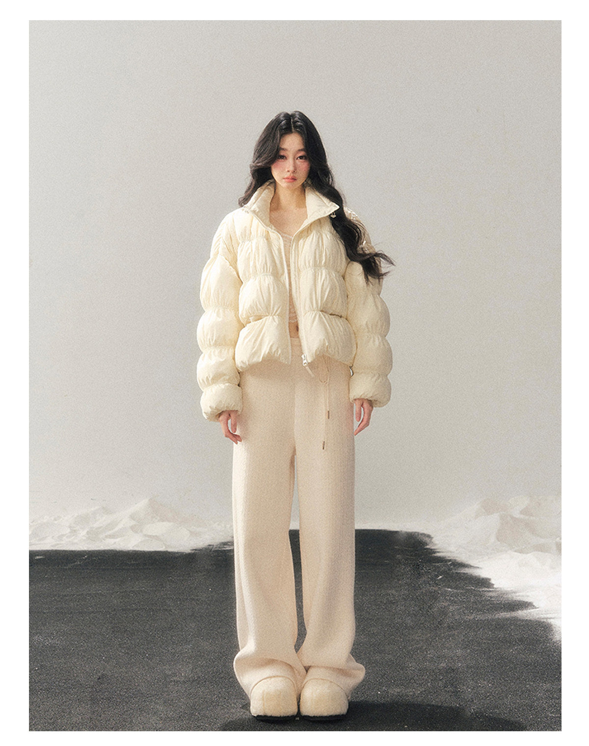 181225 “She Gazes at the Snow” White Duck Down Cropped Jacket - Milky Apricot White