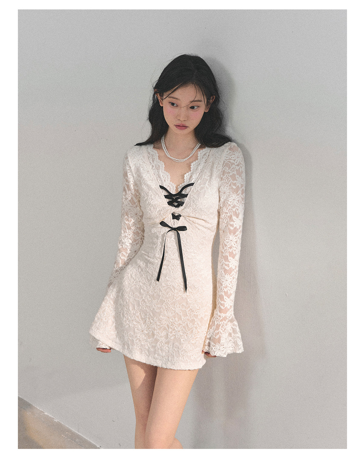 少也眼 “Listening to the Silence” Winter Lace Long-Sleeve Dress 948651