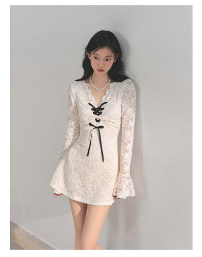 少也眼 “Listening to the Silence” Winter Lace Long-Sleeve Dress 948651
