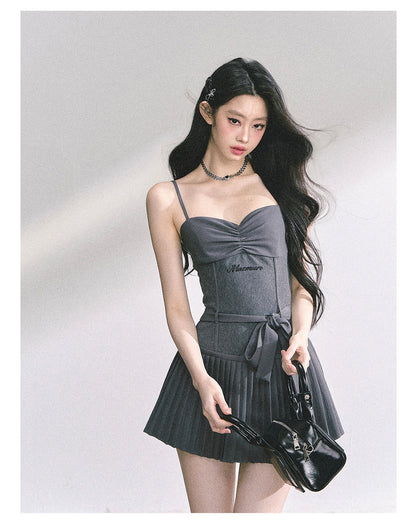 少也眼 “Model Girl Idol” Puff Mini Dress