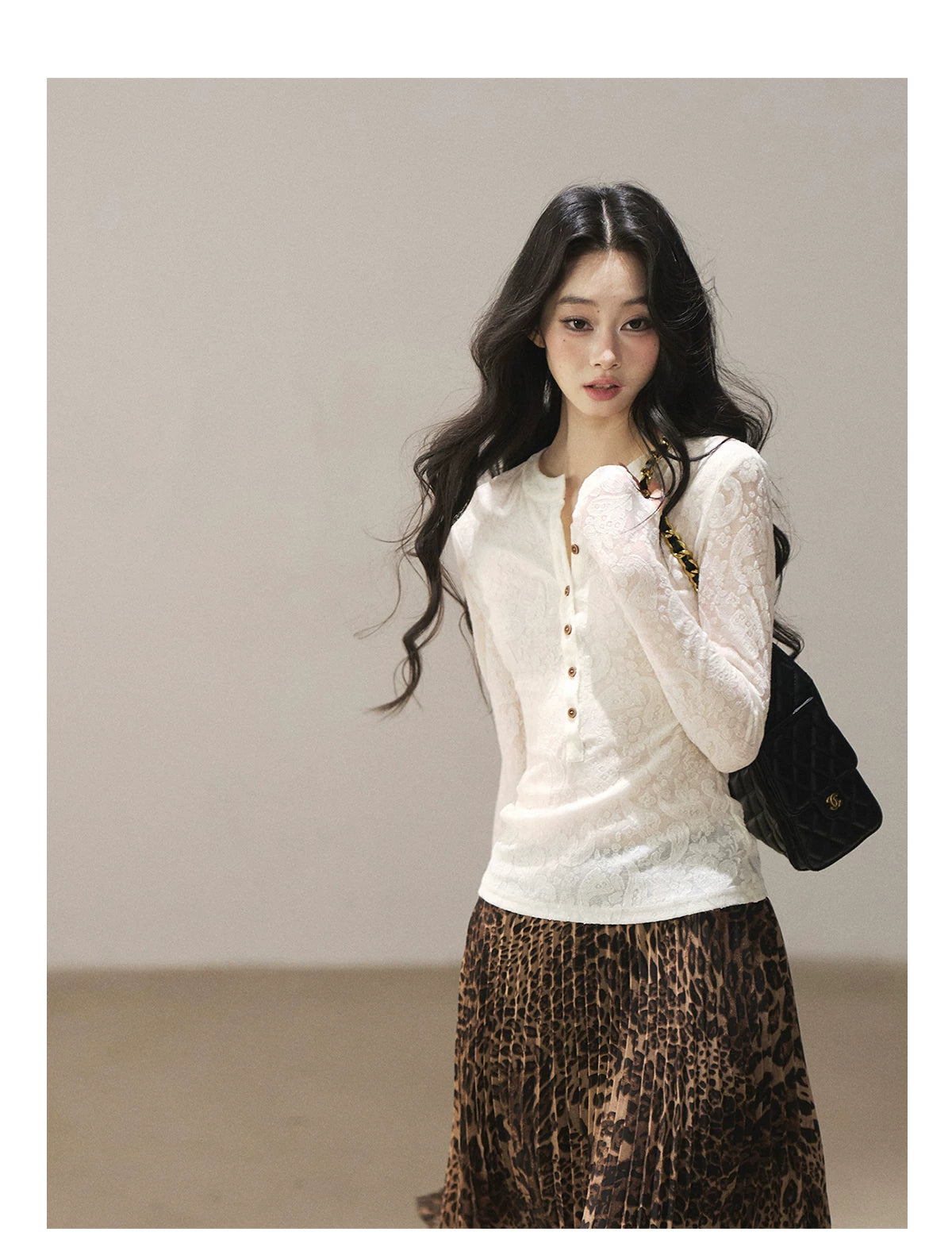 AOMALM - "Clear Lines" Long-Sleeve Finger-Hole Flared Sleeve Knit Top