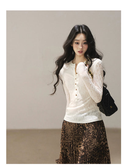 AOMALM - "Clear Lines" Long-Sleeve Finger-Hole Flared Sleeve Knit Top