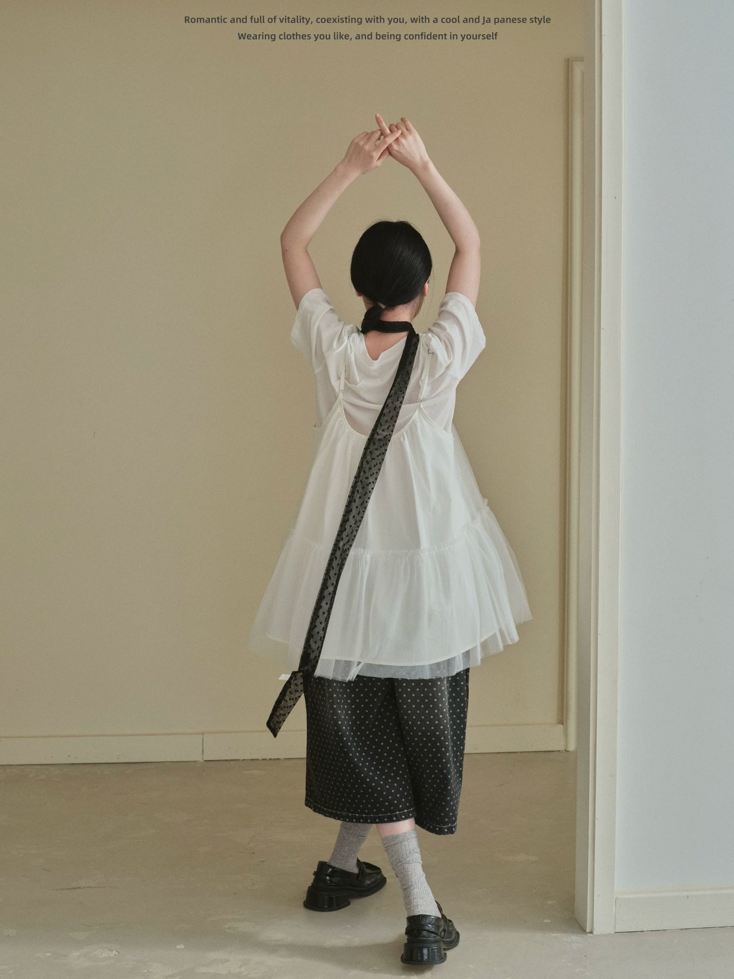 "Airy Veil" Layering Mesh Cami Top (Black / White)
