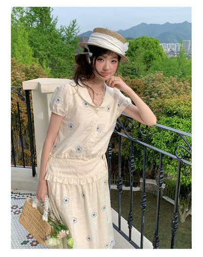 “Flower Sugar Soufflé” Cream Floral Embroidered Skirt Set