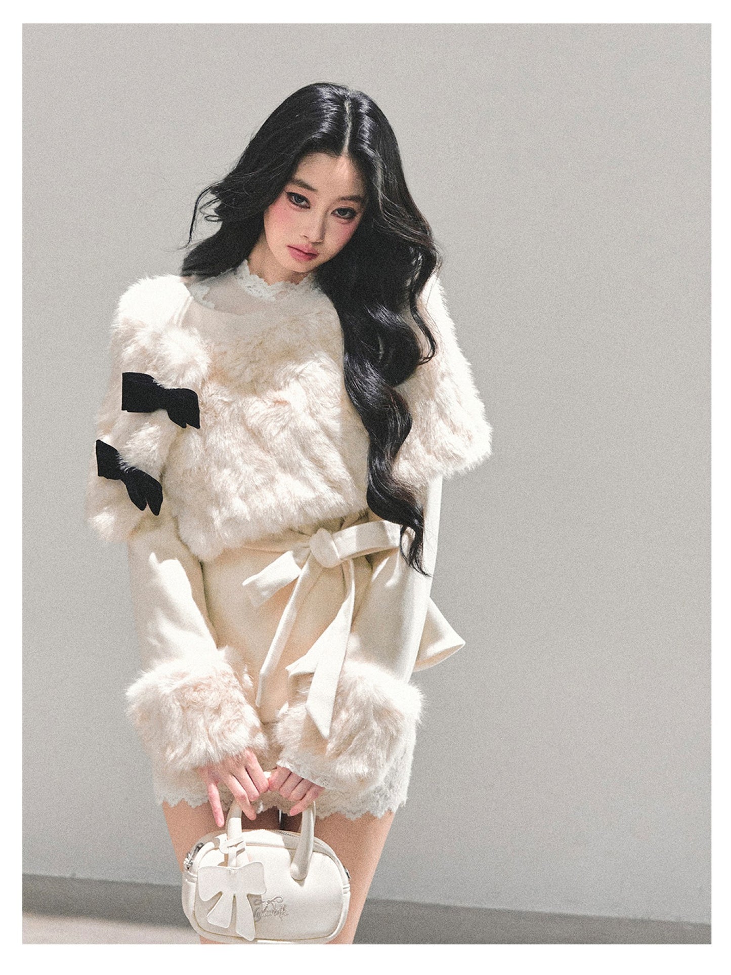 少也眼 “Through Her Dreamscape" Two-Piece Set
