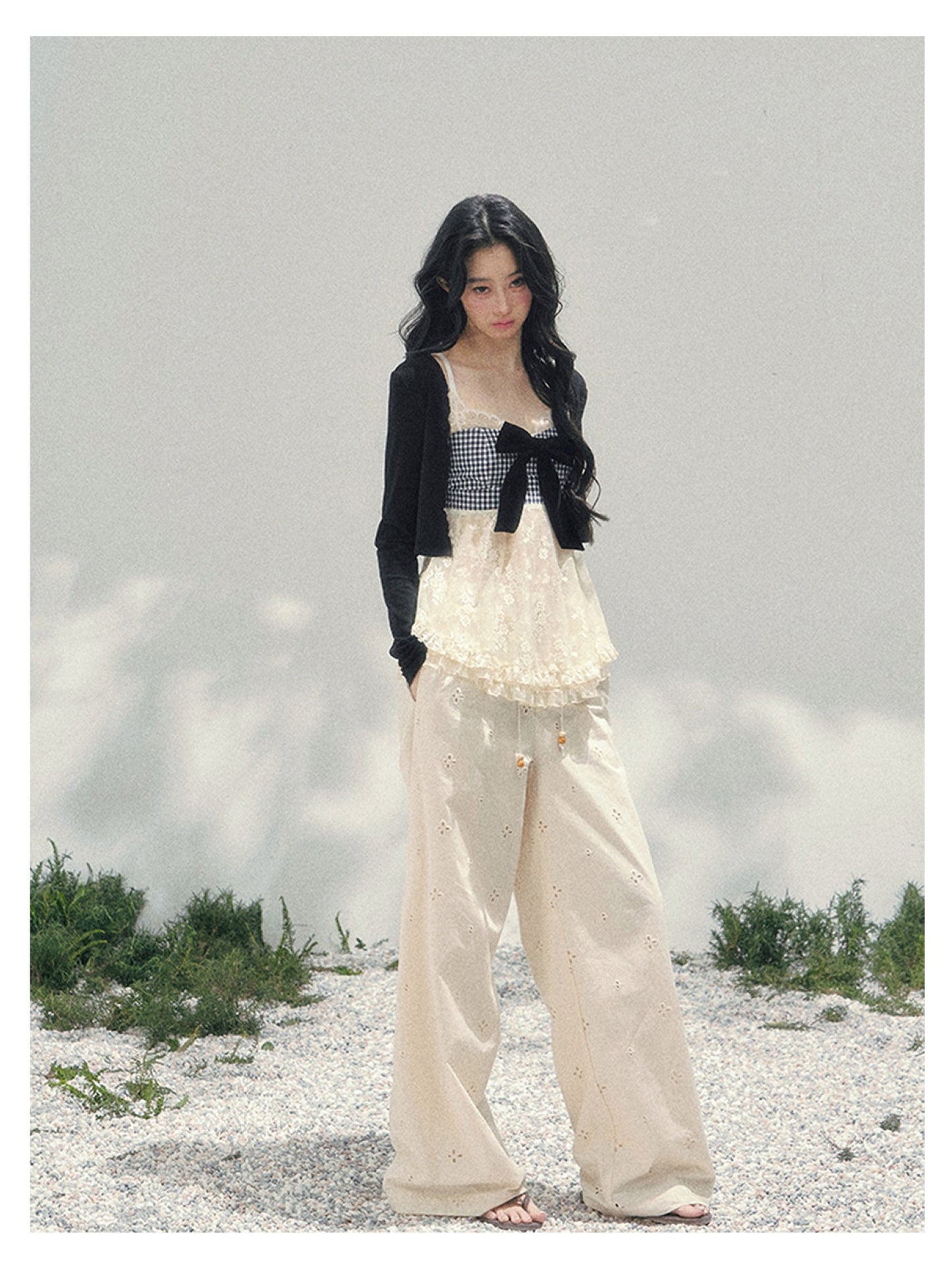 少也眼 “She Walked Through Bloom” Bow Lace Plaid Two-Piece Top Set 8543241