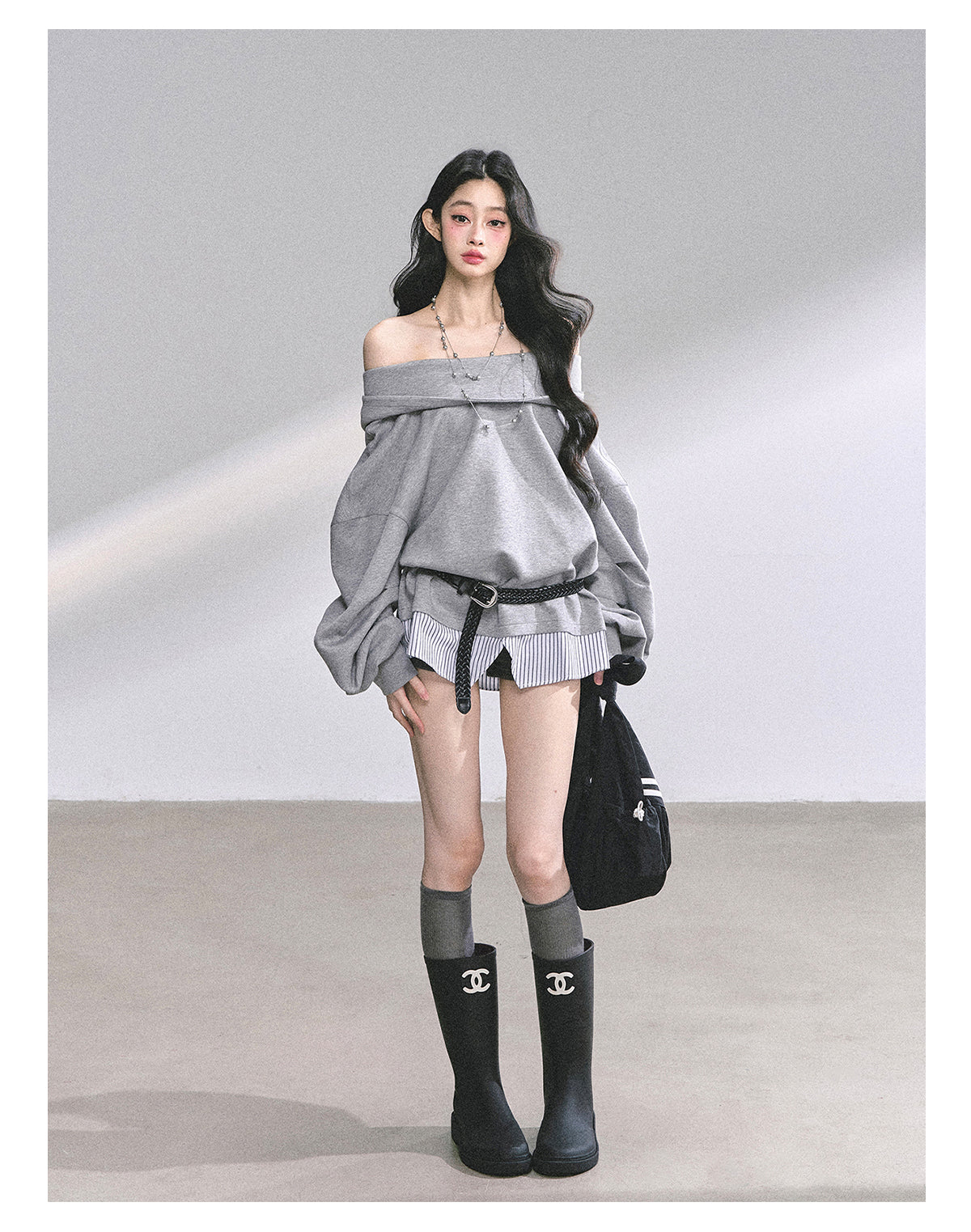 少也眼 ""Yale-Inspired Girl" Faux-Layered Oversized Hoodie with Belt 4536486