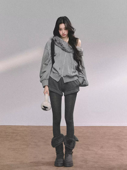 少也眼 Two-Piece Grey Hoodie and Shorts Set