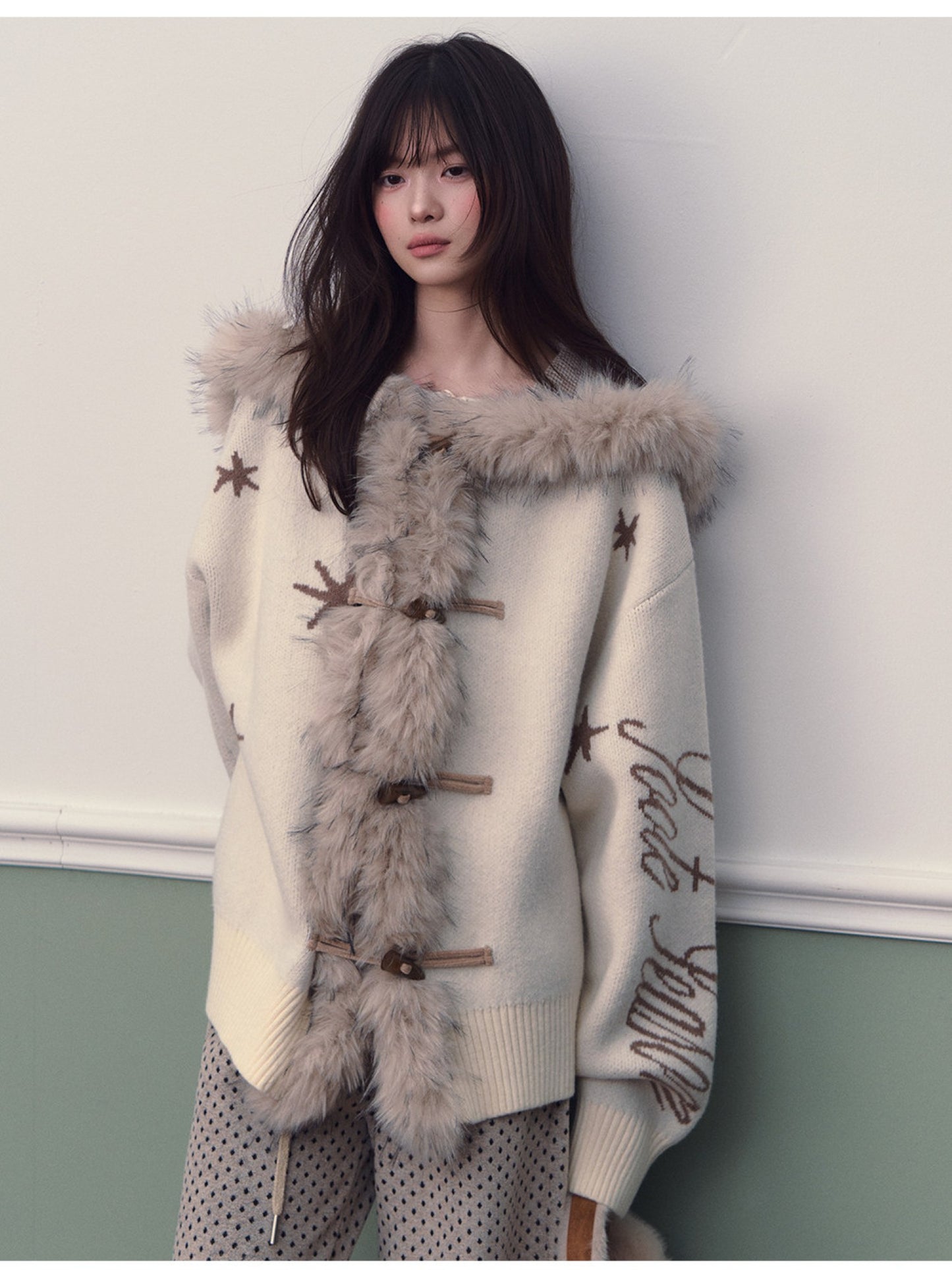 Soote Season - Hooded Star Jacquard Knit Cardigan with Faux Fur Collar - Cream White