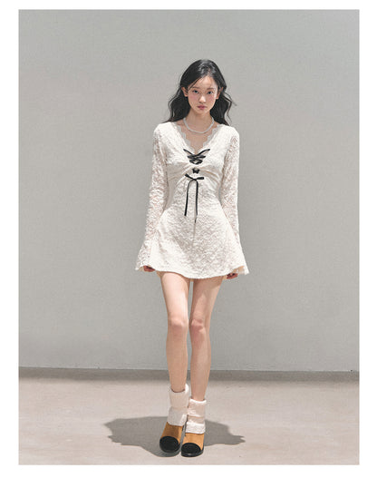 少也眼 “Listening to the Silence” Winter Lace Long-Sleeve Dress 948651
