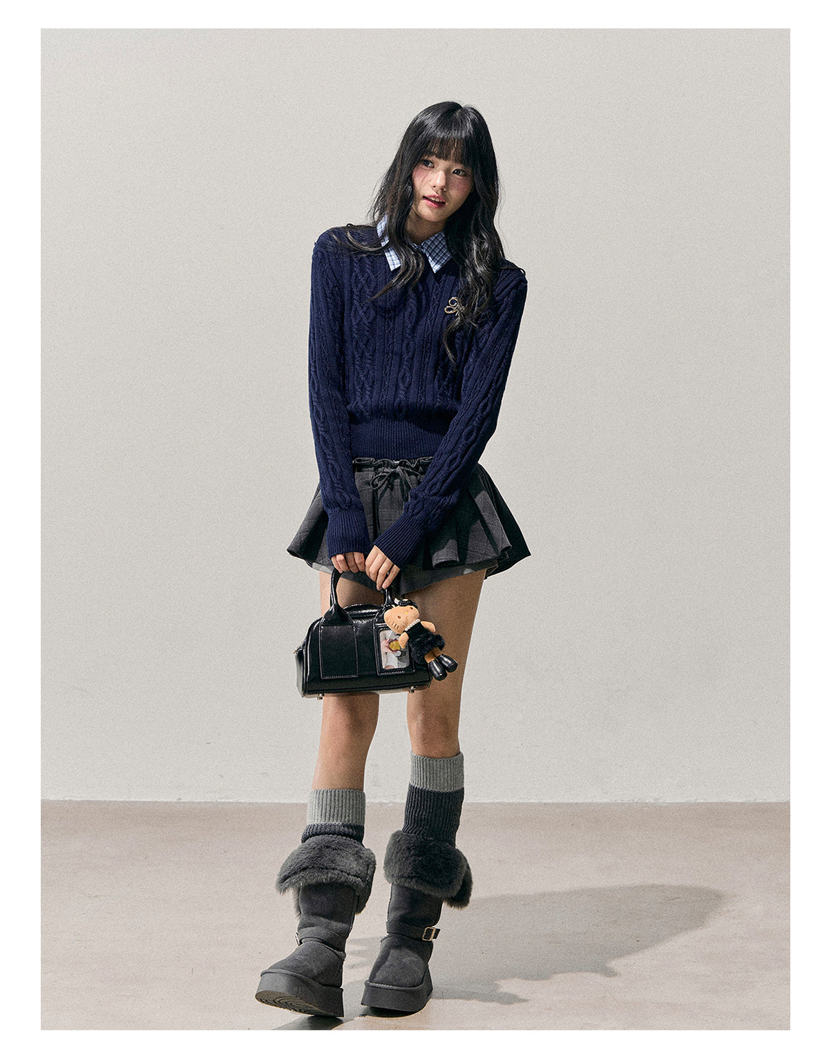 少也眼 “Unfinished Poem” Preppy Plaid-Collar Cable Knit Sweater - Navy