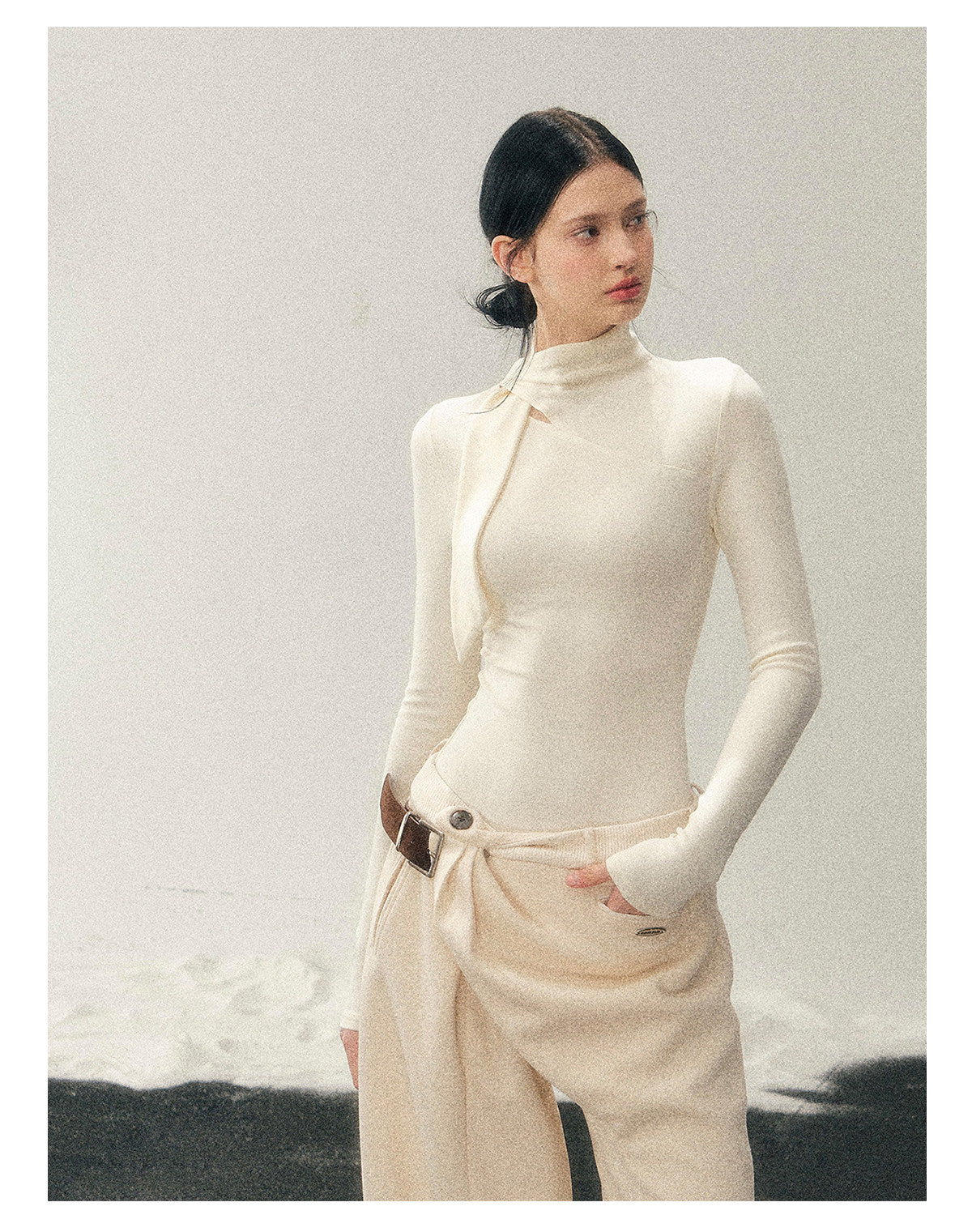 181225 “Pure Tone Essential” Semi-High Neck Soft Knit Base Top - Milky Apricot White