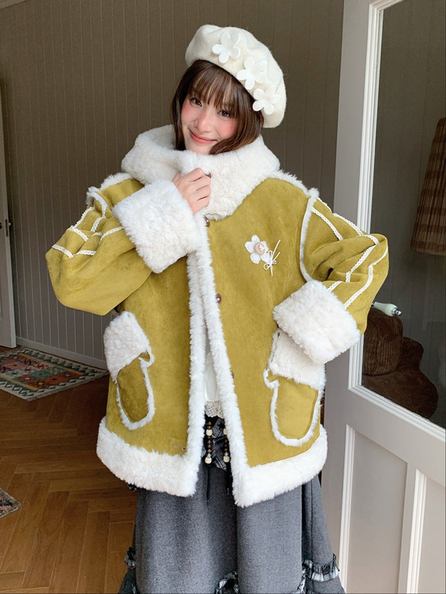 阮阮自制 - Tea Field Olive Green Shearling Jacket