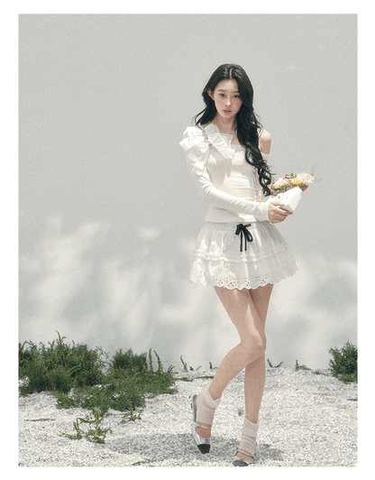 少也眼 "Morning Mist Shoulder" Bow Off-Shoulder T-Shirt in Cloud White 52742574