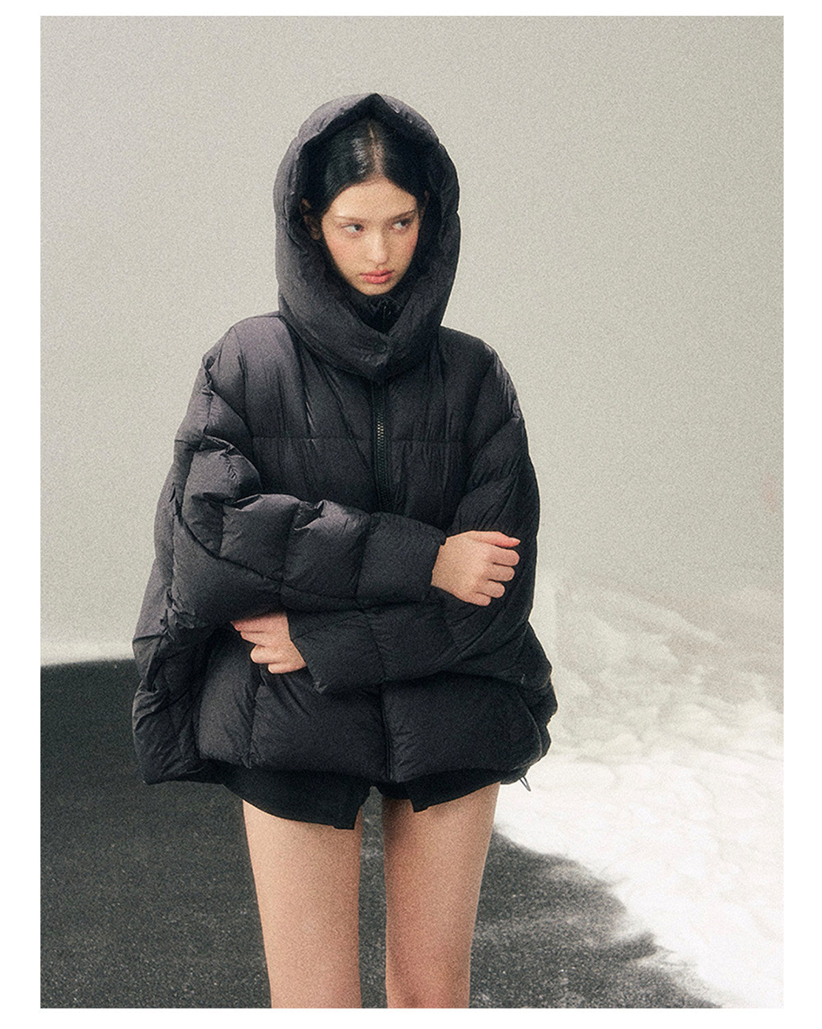 少也眼 "Thawing Snow Realm" Matte Nylon Down Puffer Jacket - Quiet Black
