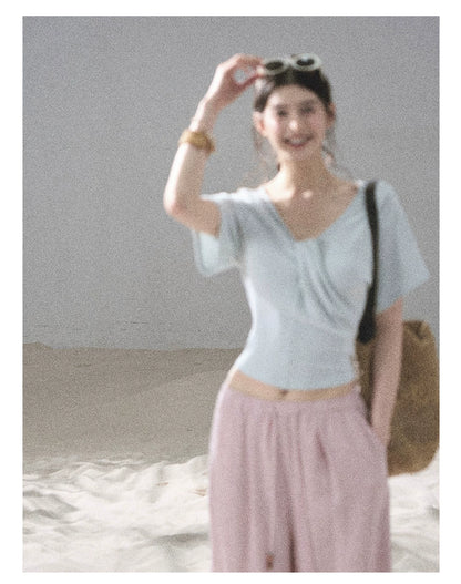 "Moonlight on Water" Twist-Front Cropped T-Shirt (Silver Mink Gray/ Mist Blue)