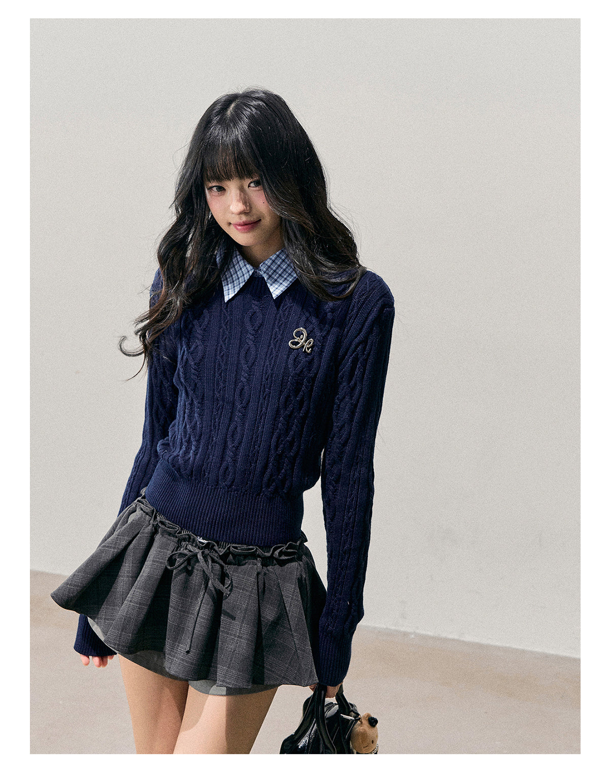 少也眼 “Unfinished Poem” Preppy Plaid-Collar Cable Knit Sweater - Navy