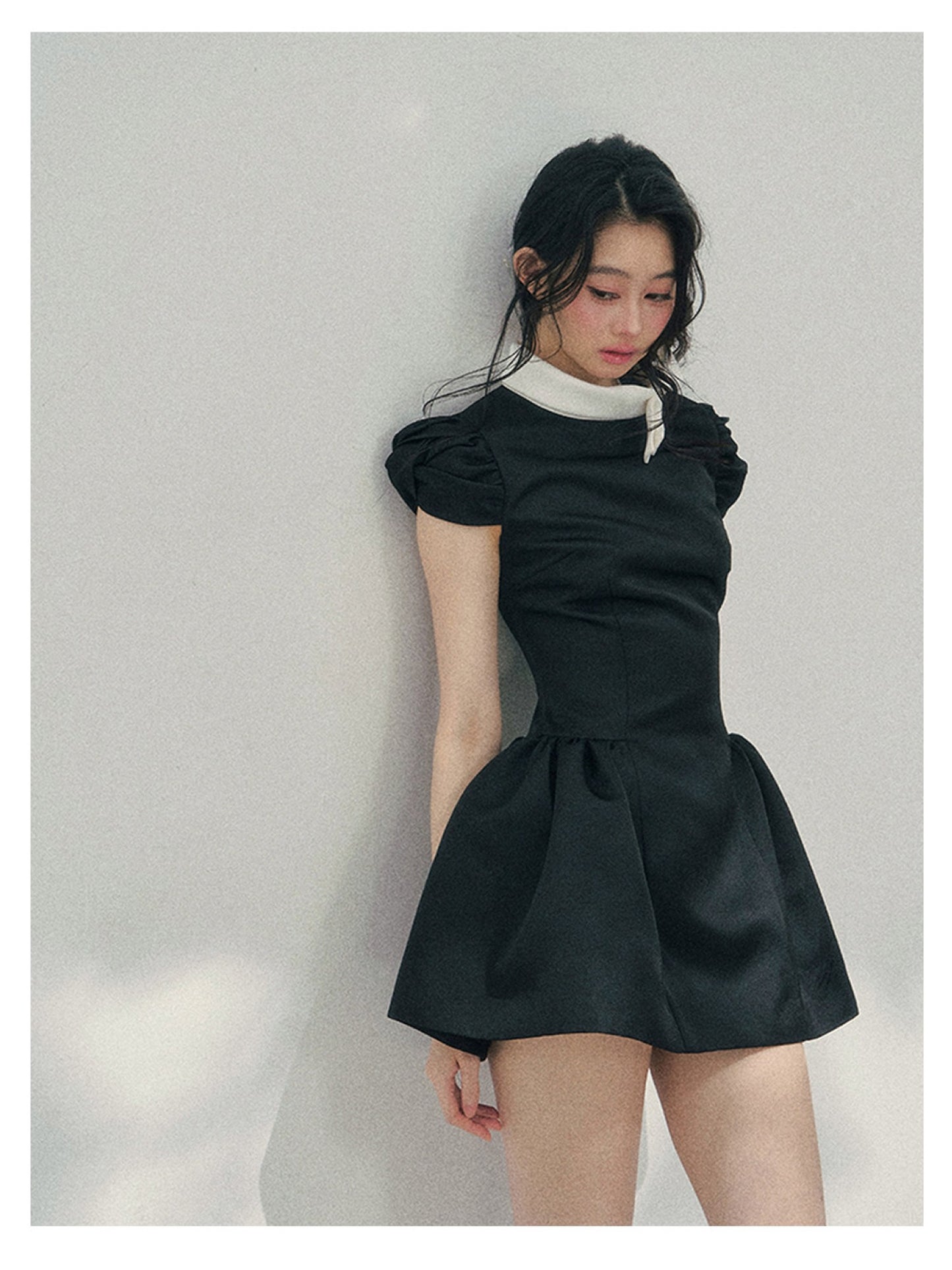 少也眼 “Satin Poise” Tranquil Black Puff Sleeve French A-Line Dress 145