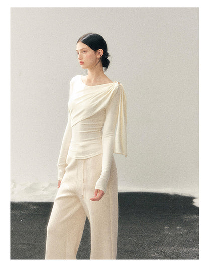 181225 “She Is Lighter Than the Wind” Streamer-Neck Top - Milky Apricot White