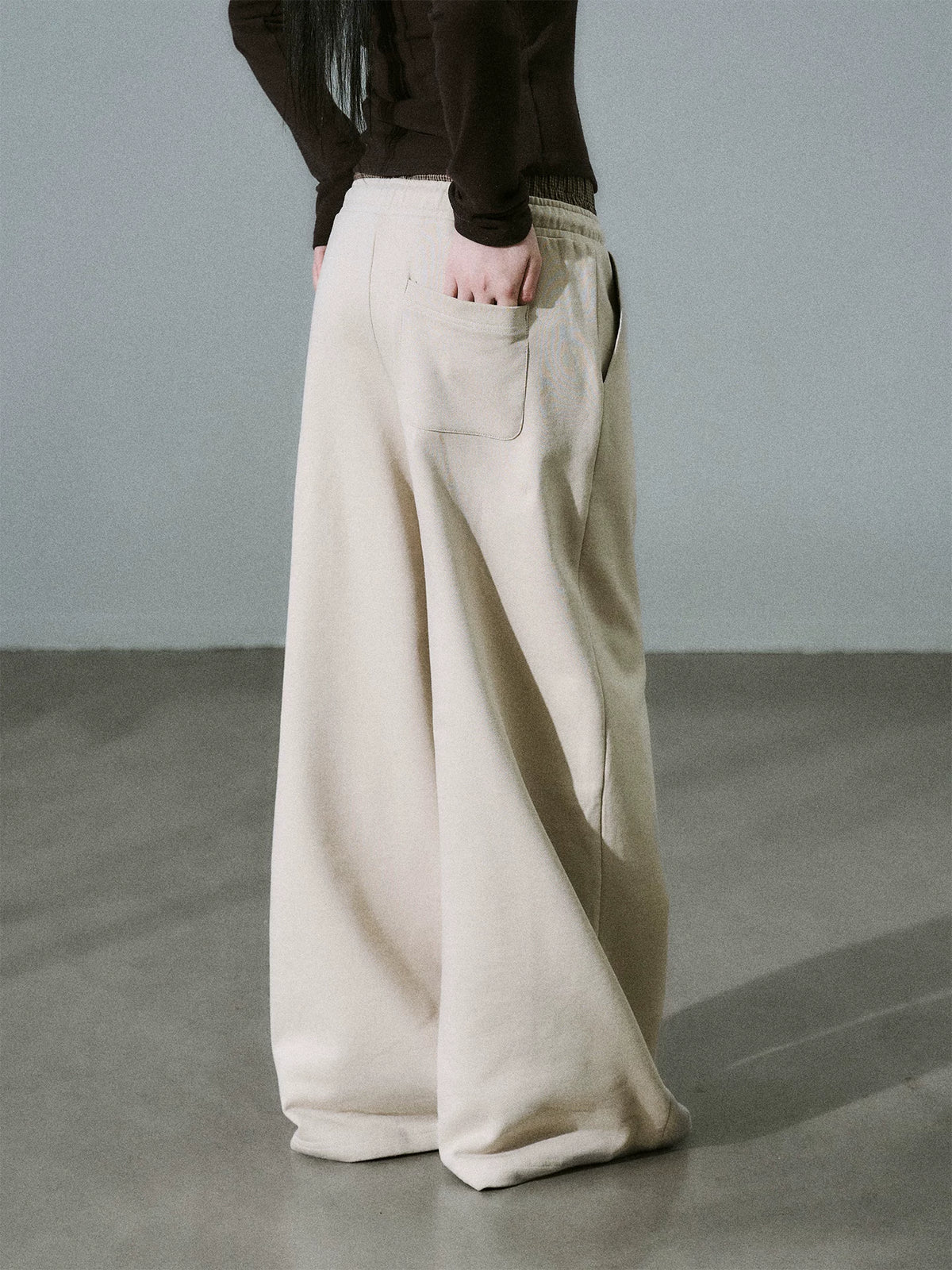 LOST FOREST - Heavyweight Cotton Low-Rise Wide-Leg Sweatpants (Dark Brown / Milk Tea)