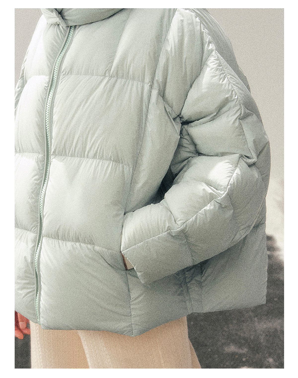 少也眼 "Thawing Snow Realm" Matte Nylon Down Puffer Jacket - Glacier Blue