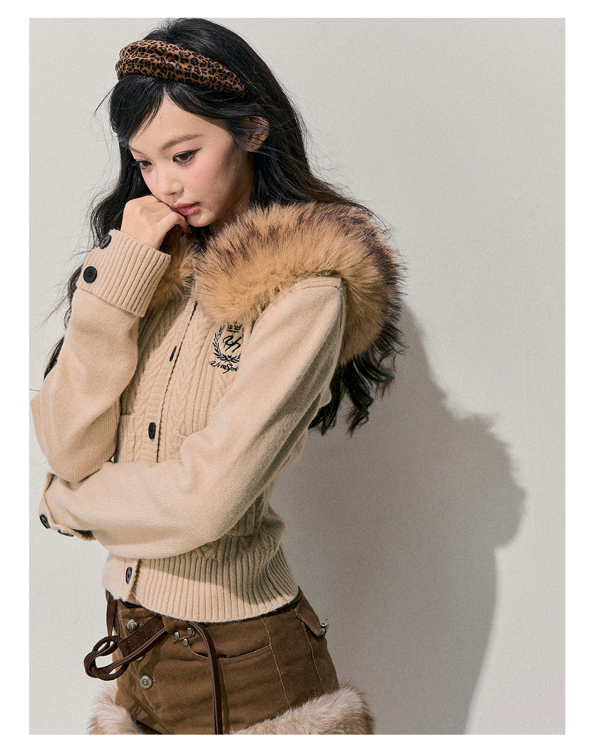 少也眼 “Silent Snowfall” Faux-Fur Collar Knit Cardigan 54639846