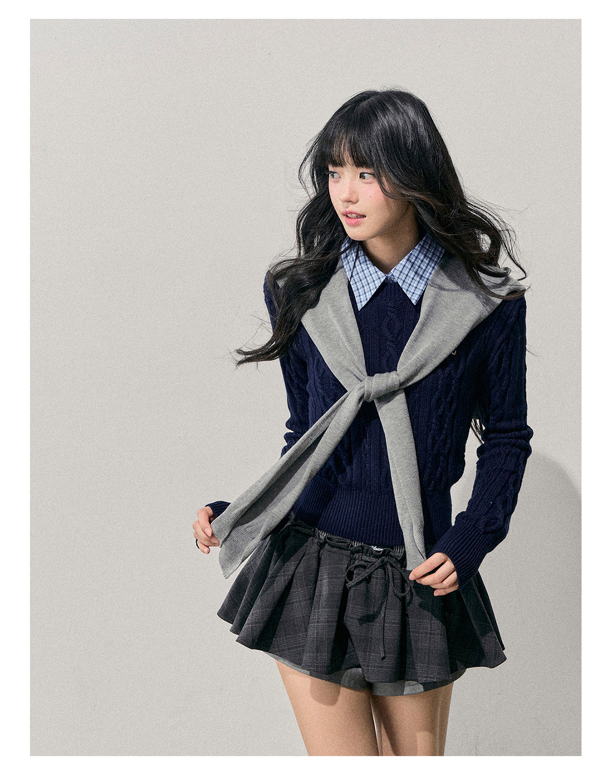 少也眼 “Unfinished Poem” Preppy Plaid-Collar Cable Knit Sweater - Navy