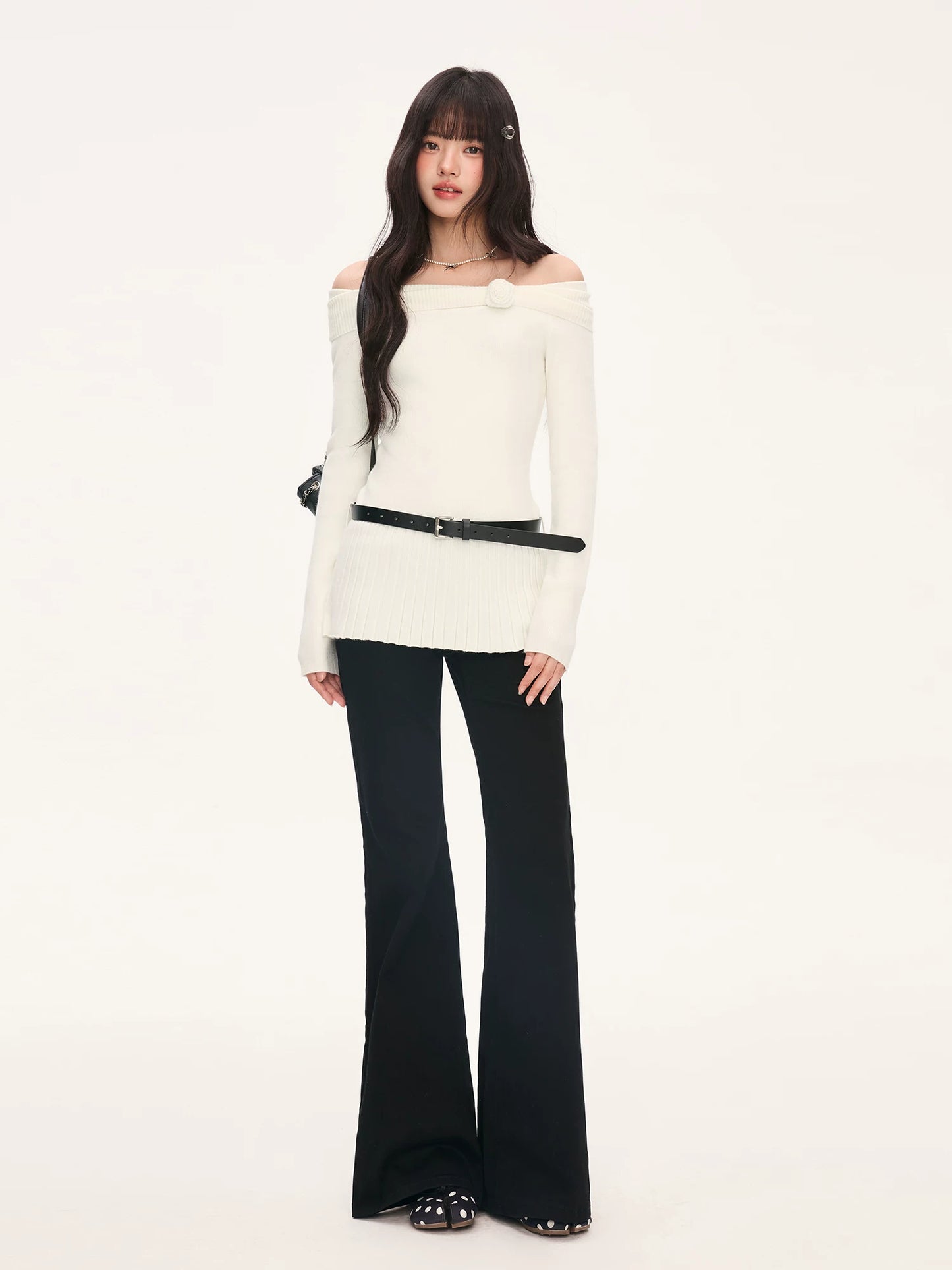 "Bloom Arrival" White Off-Shoulder Knit Top