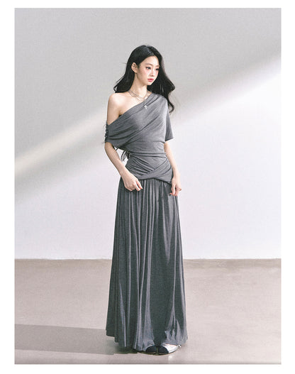 少也眼 “Minimal Paper Doll” Asymmetric Maxi Dress