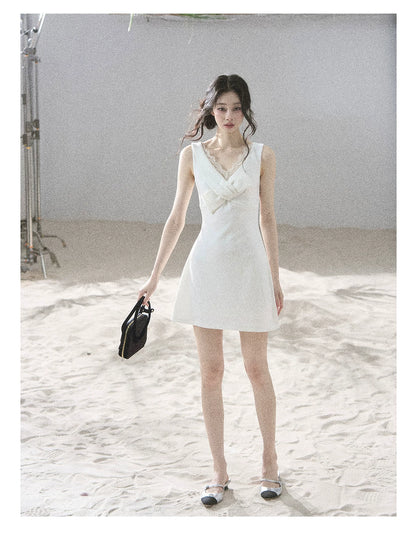 "White Tea Under the Moonlight" White Lace V-Neck Bodycon Mini Dress