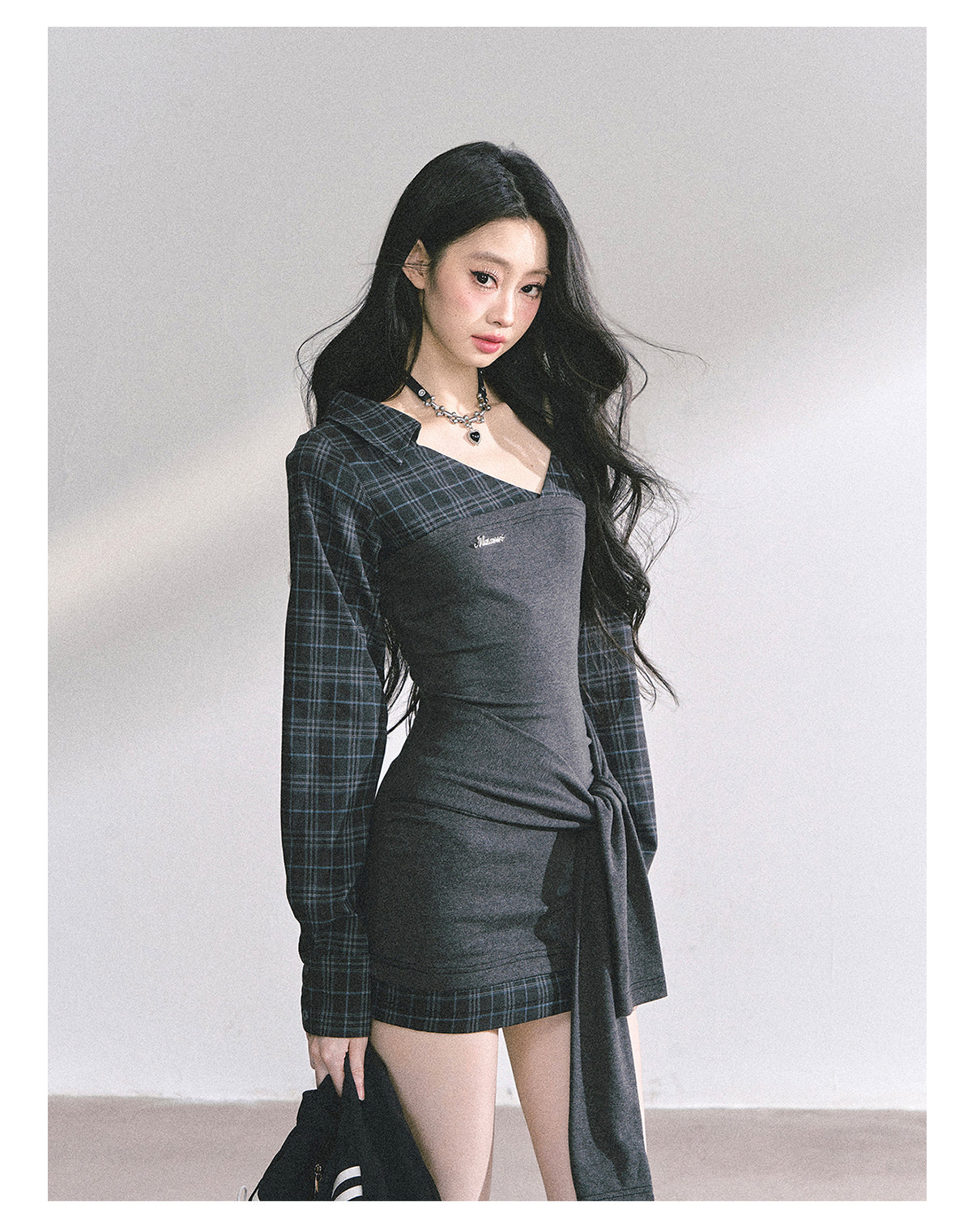 少也眼 “Campus Rebel" Checkered Bodycon Mini Dress - Gray 514354