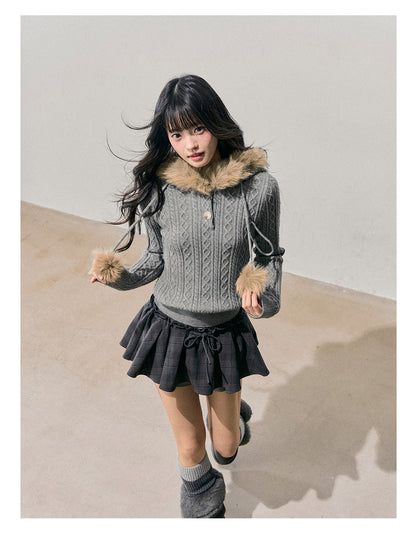 少也眼 “Traces of Melting Snow” Korean-Style Plush Hooded Cable Knit Sweater
