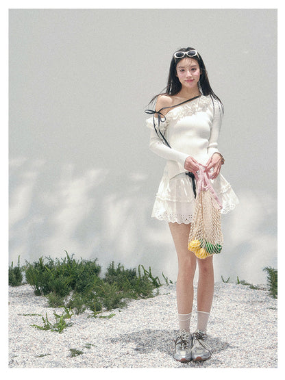 少也眼 “Hidden Softness” Apricot Asymmetric Lace-Trim Knit Cropped Top 855635
