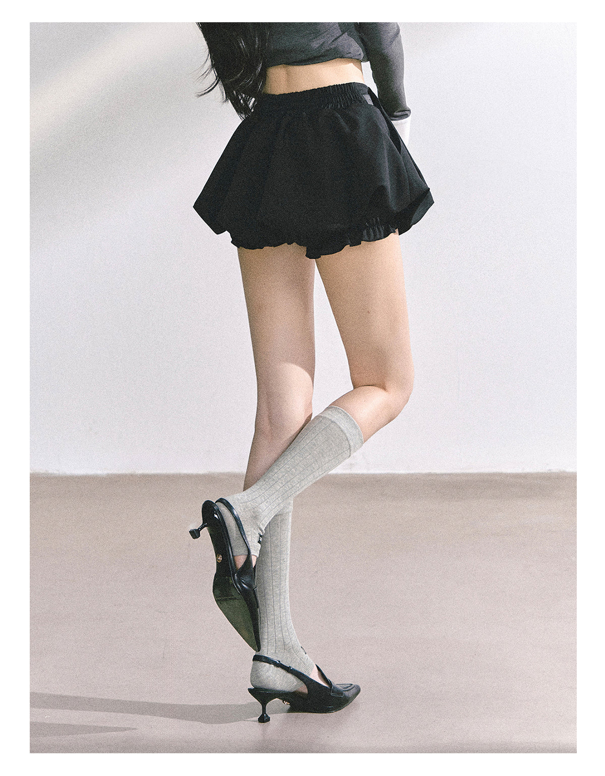 少也眼 “City Muse" High-Waist Tulip Mini Skirt - Black 7520678