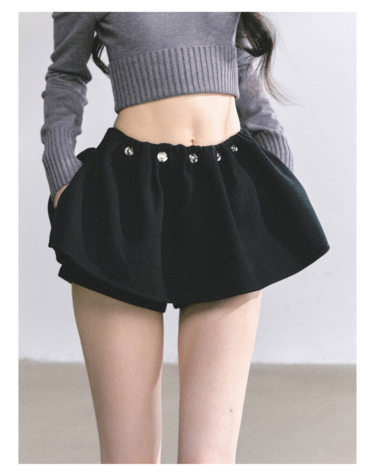少也眼 "Wild Model-Leg Aura" Woolen Flared Mini Skirt - Black 1483645