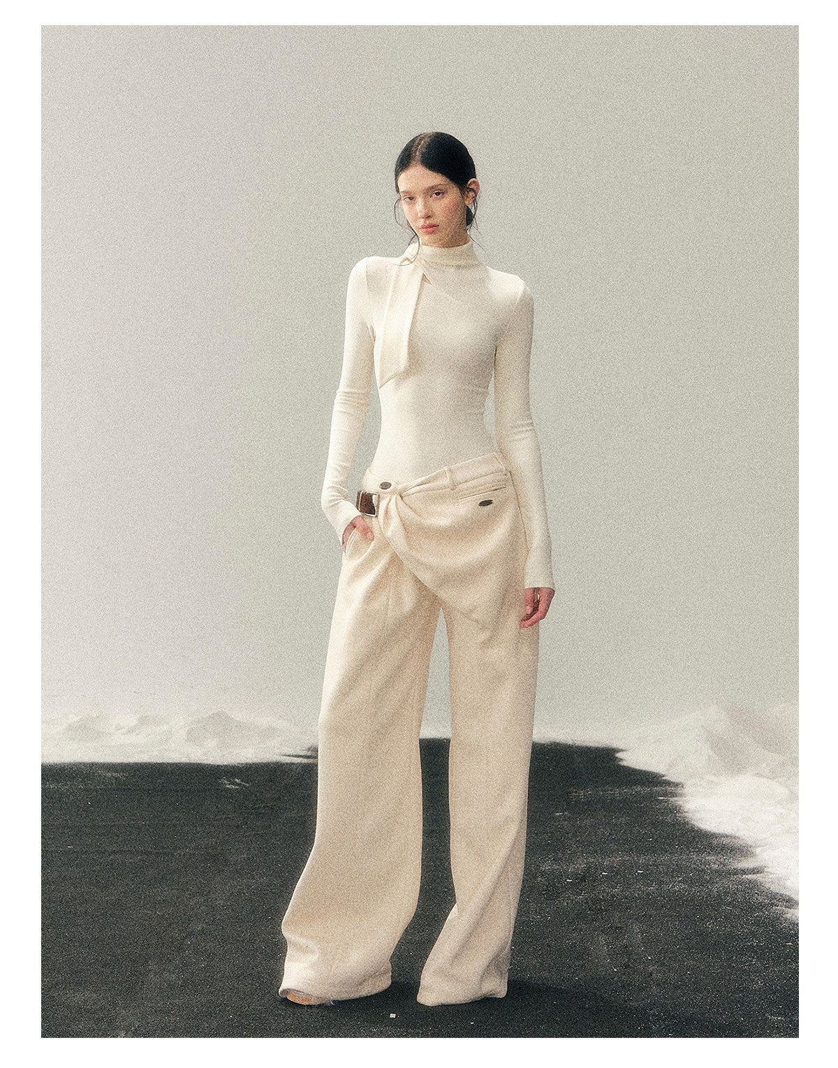 181225 “Pure Tone Essential” Semi-High Neck Soft Knit Base Top - Milky Apricot White
