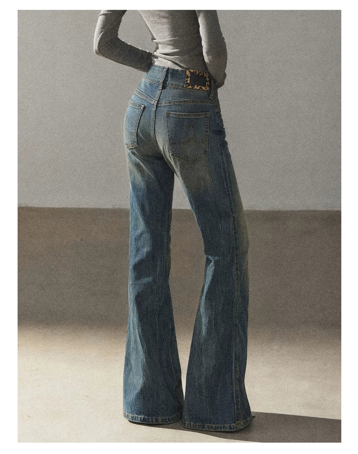 AOMALM - “Her Shoreline” American Vintage Slim Flare Jeans (Rock Black / Vintage Blue)