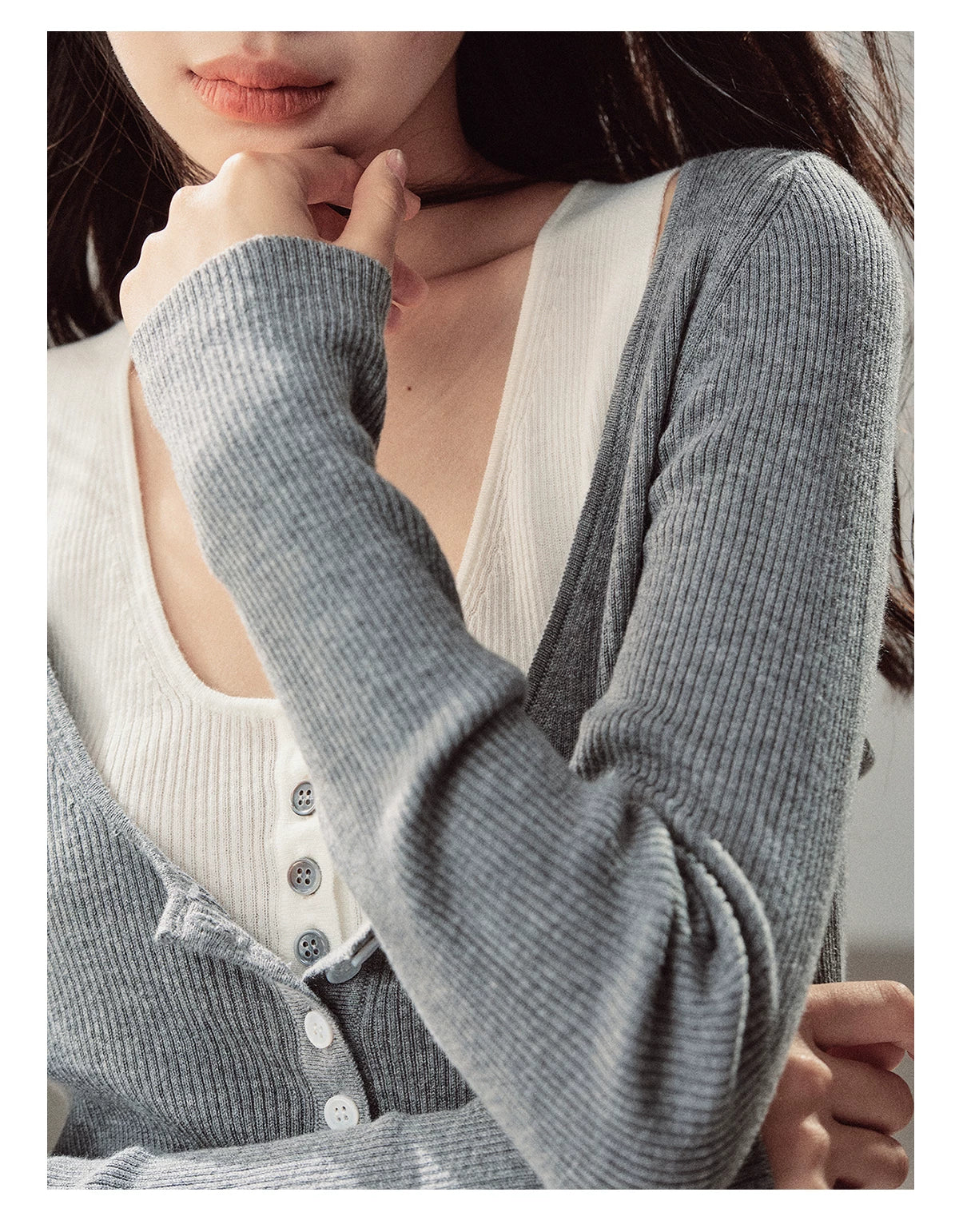AOMALM - Korean U-Neck Faux Layered Knit Top