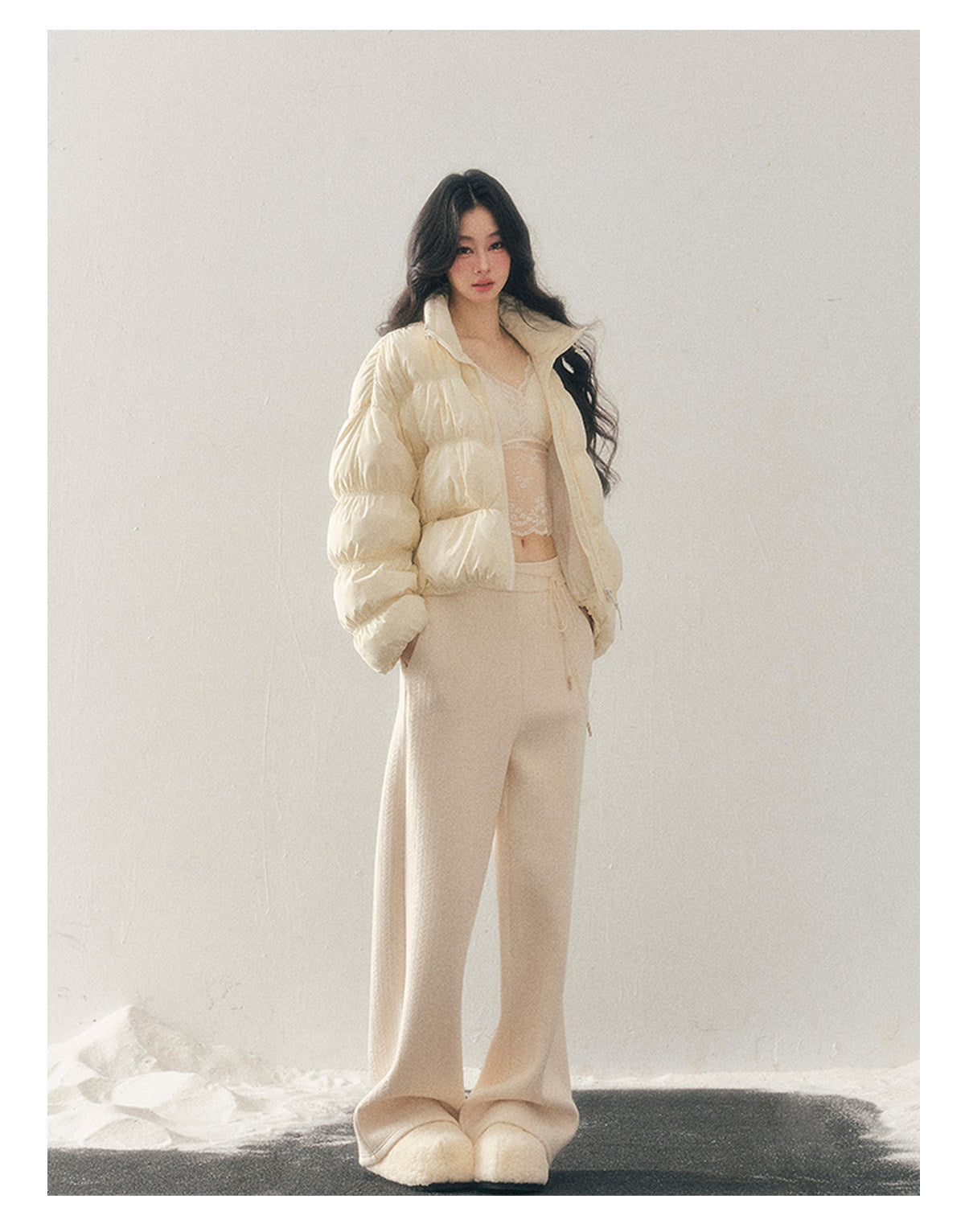 181225 “She Gazes at the Snow” White Duck Down Cropped Jacket - Milky Apricot White