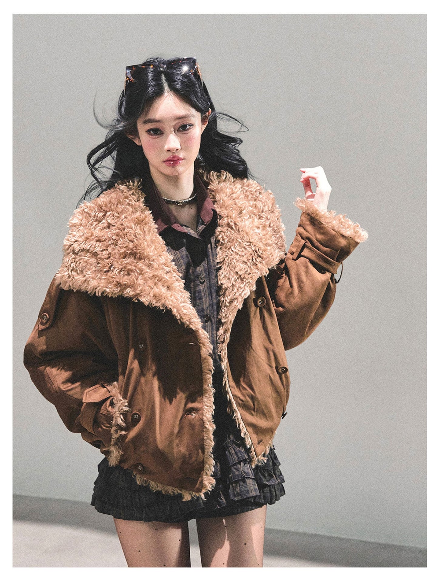 少也眼 "Velveted Winter" Cozy Shearling Fleece Jacket - Coffee Brown