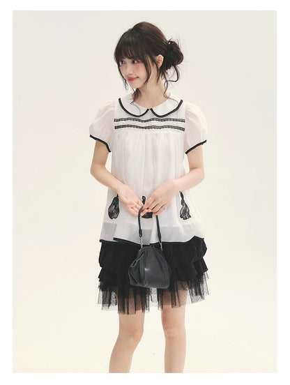 "Antique Dollhouse" Lace Appliqué Peter Pan Collar Puff Sleeve Blouse (Ivory White/ Still Blue)