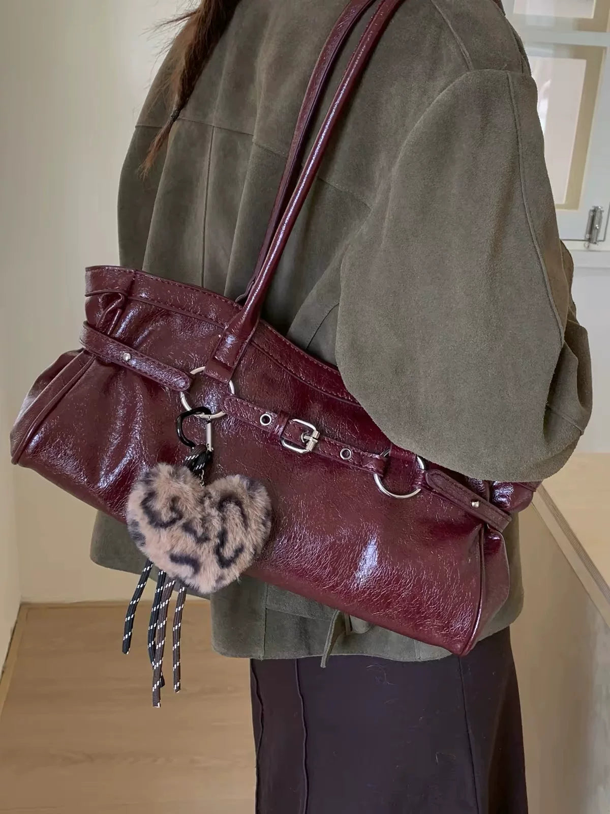“Vintage Waxed Leather” Korean-Style Tote Shoulder Bag (Black / Brown / Burgundy)