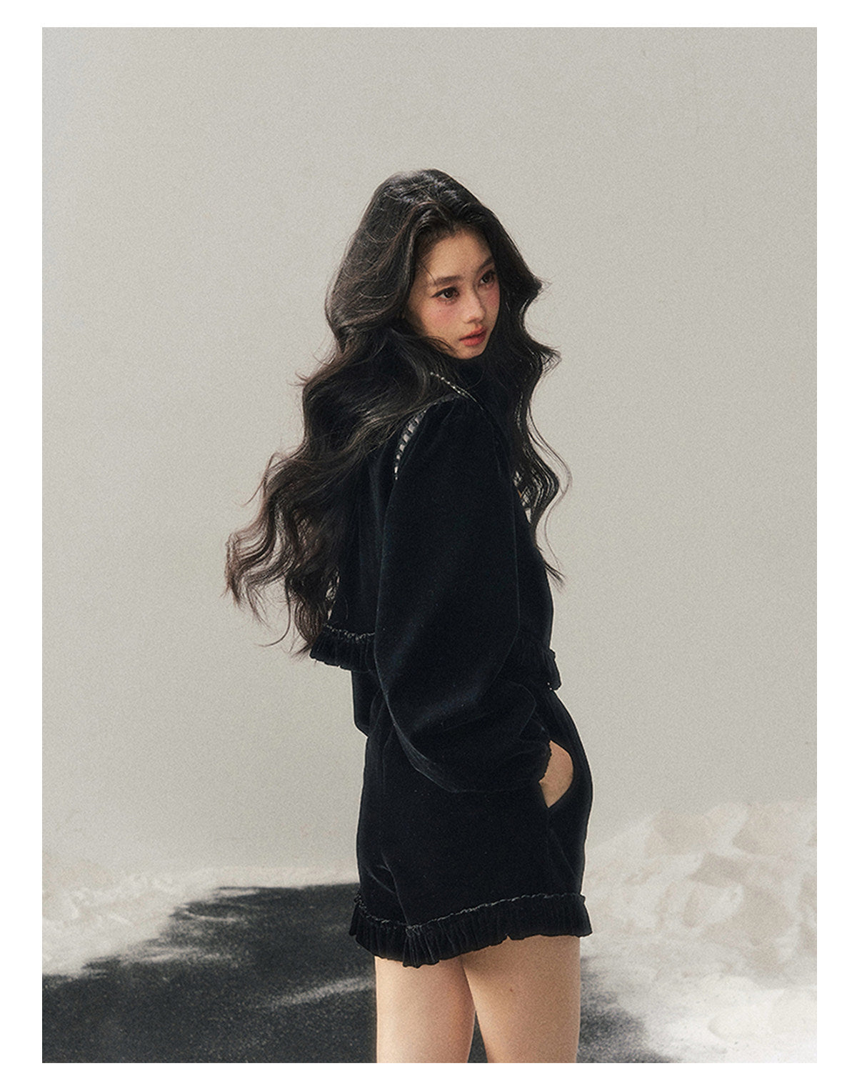 少也眼 “The Seventh Nocturne” Black Velvet French-Style Jacket & Shorts Set